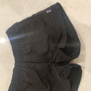 Black Patagonia baggies, size small